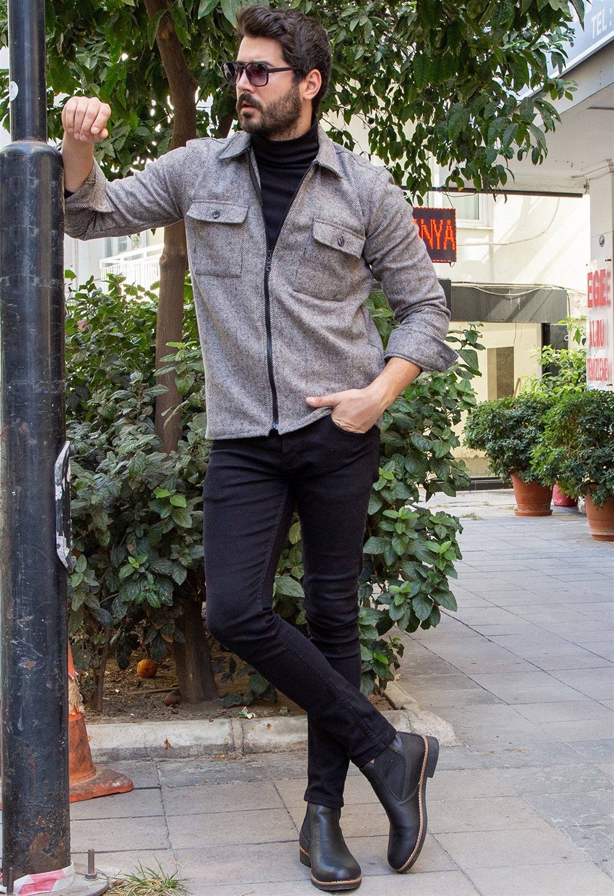 Kırçıllı Cepli Ceket Boğazlı Kazak Pantolon Bot Kombin