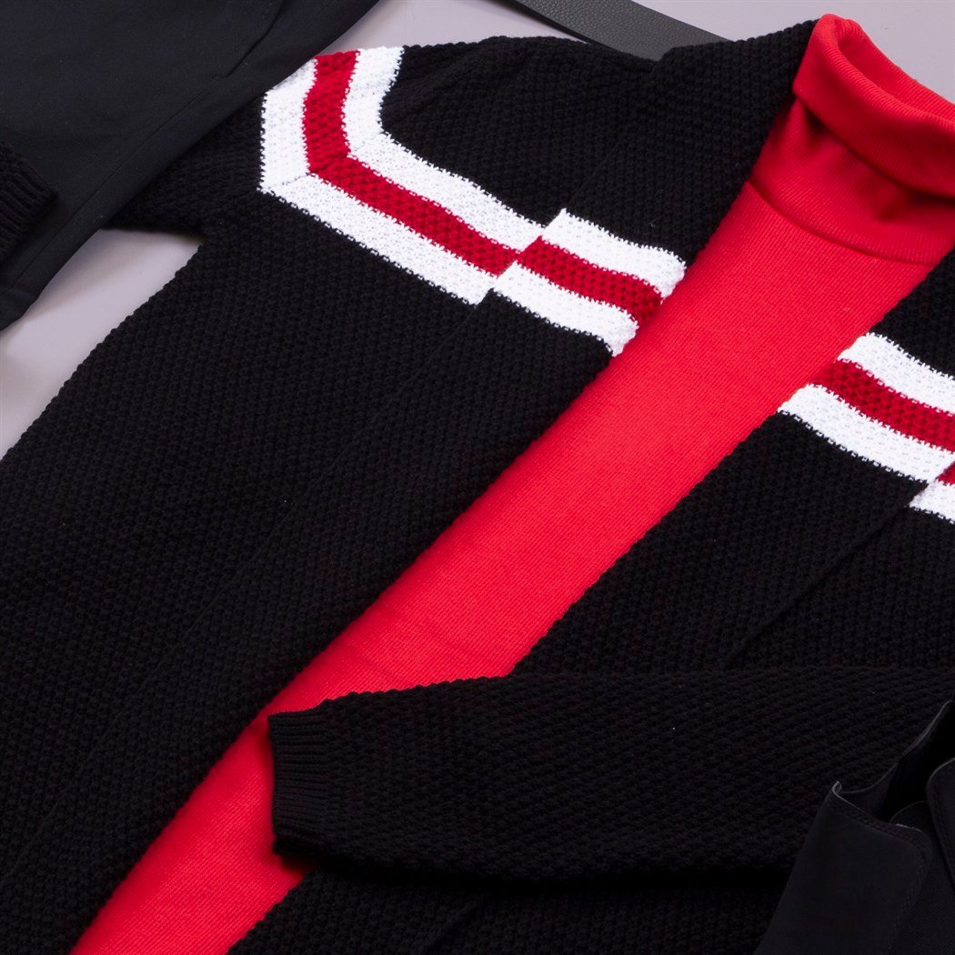 Kırçıllı Hırka Kazak Pantolon Bot Kombin