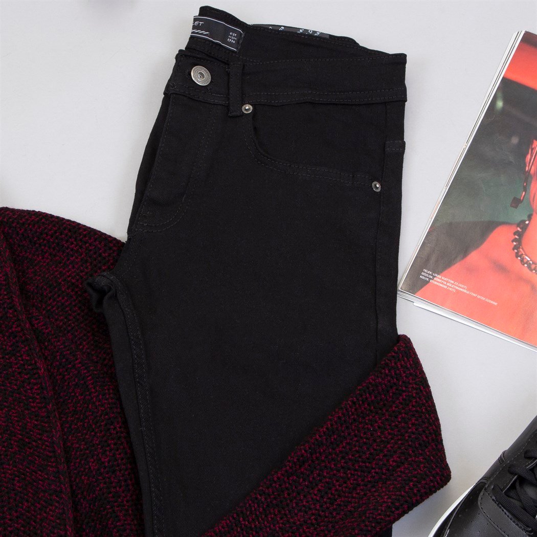 Kırçıllı Hırka Tişört Pantolon Kombin