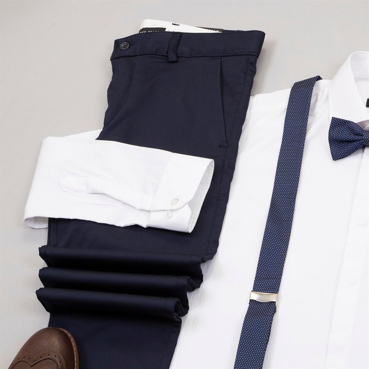 Kırçıllı Lacivert Blazer Ceket Gömlek Pantolon Papyon Askı Ayakkabı Kombin