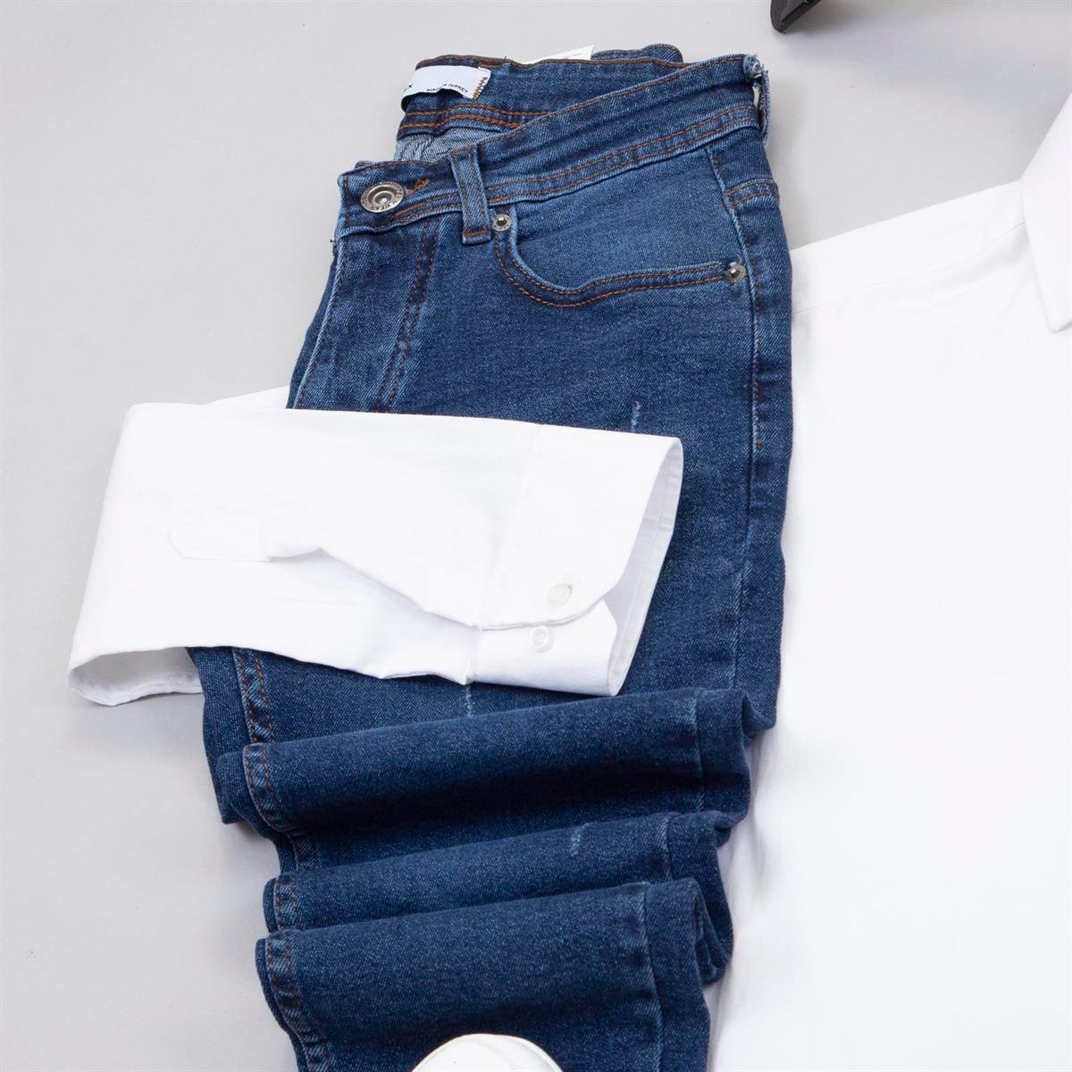 Kırçıllı Lacivert Blazer Ceket Tişört Pantolon Ayakkabı Kombin