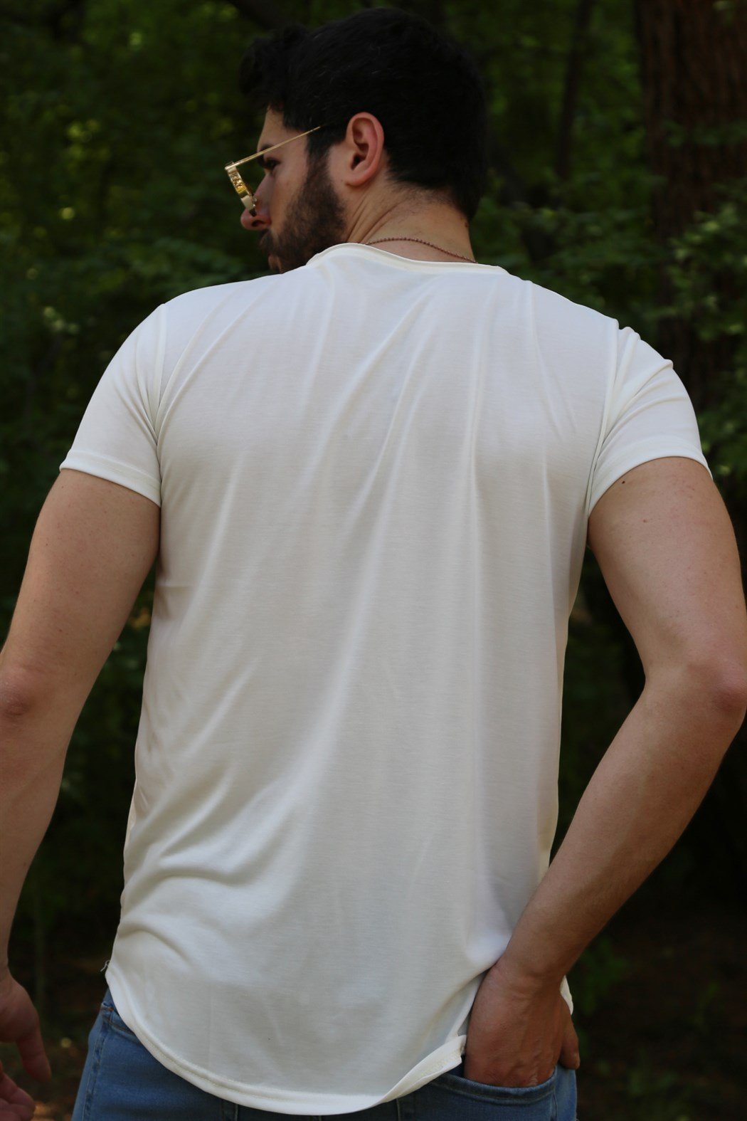 Kırık Beyaz Oval Kesim Basic Tshirt