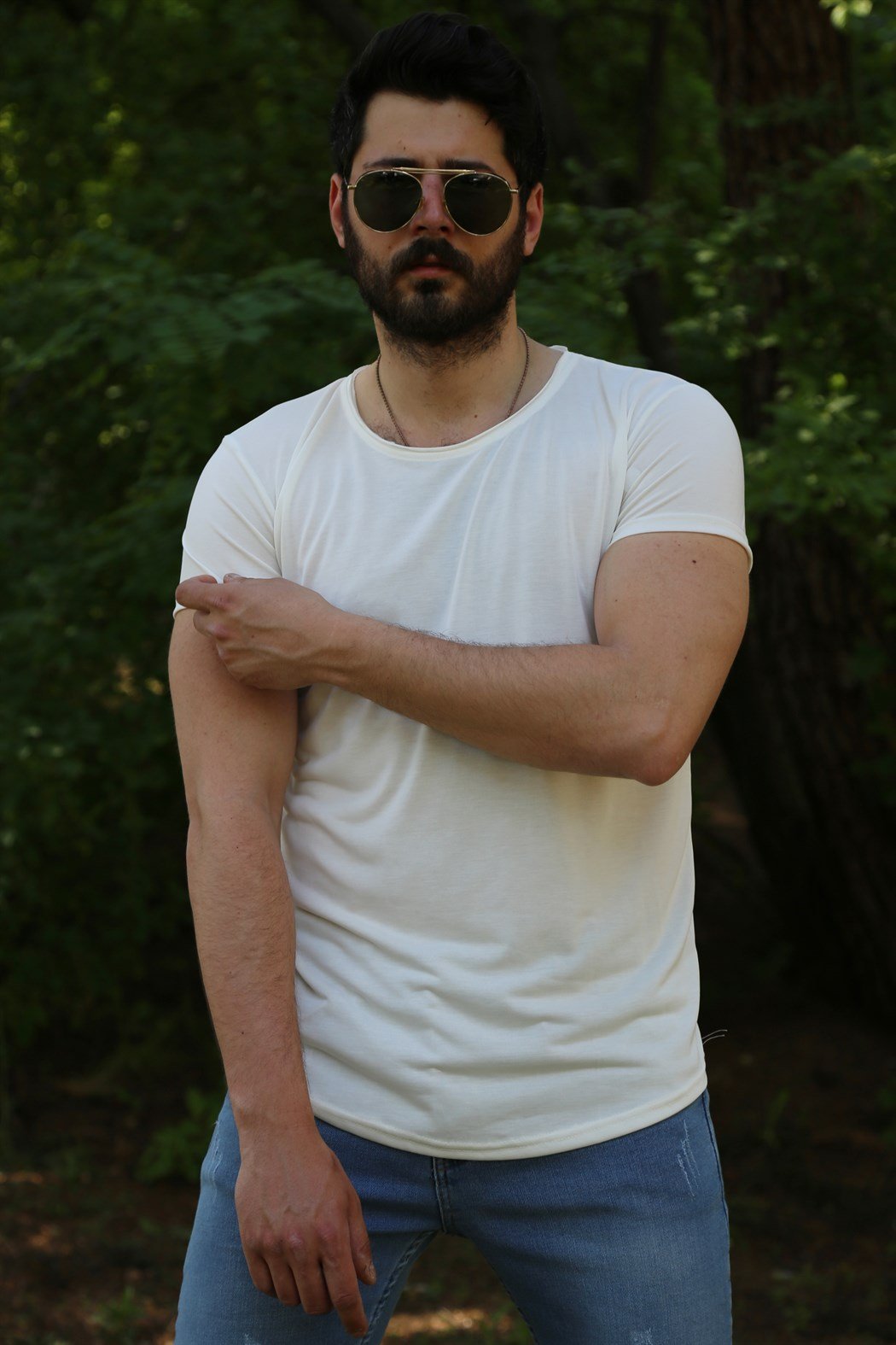 Kırık Beyaz Oval Kesim Basic Tshirt