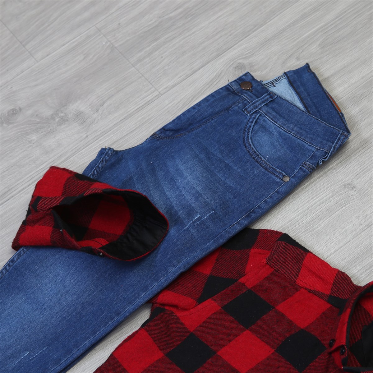 Kırmızı Oduncu Gömlek Kot Kombini