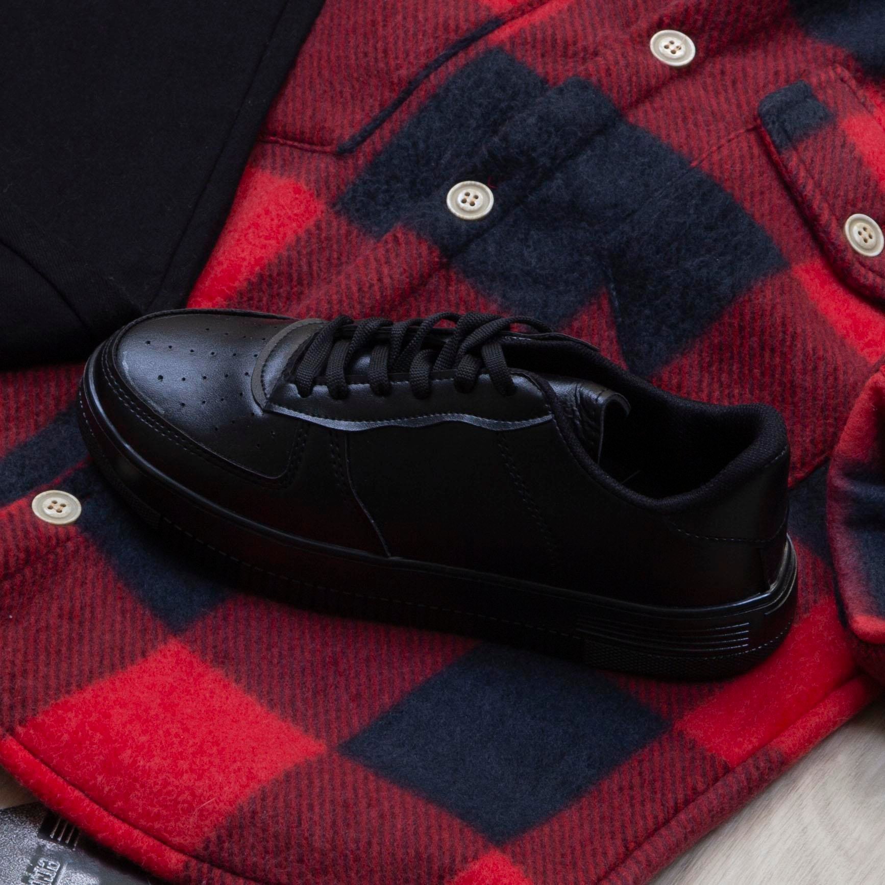 Kırmızı Polar Gömlek Body Pantolon Bot Kombin