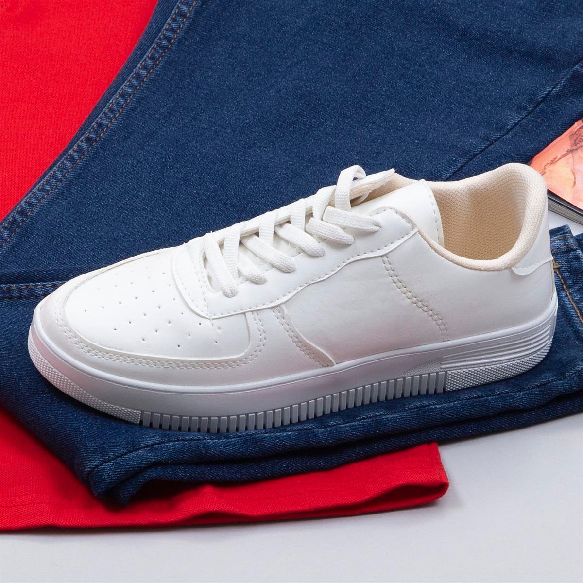 Kırmızı Polo Yaka Tişört Pantolon Ayakkabı Kombin