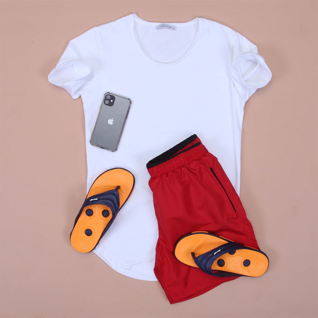 Kırmızı Sort Tshirt Terlik Kombini