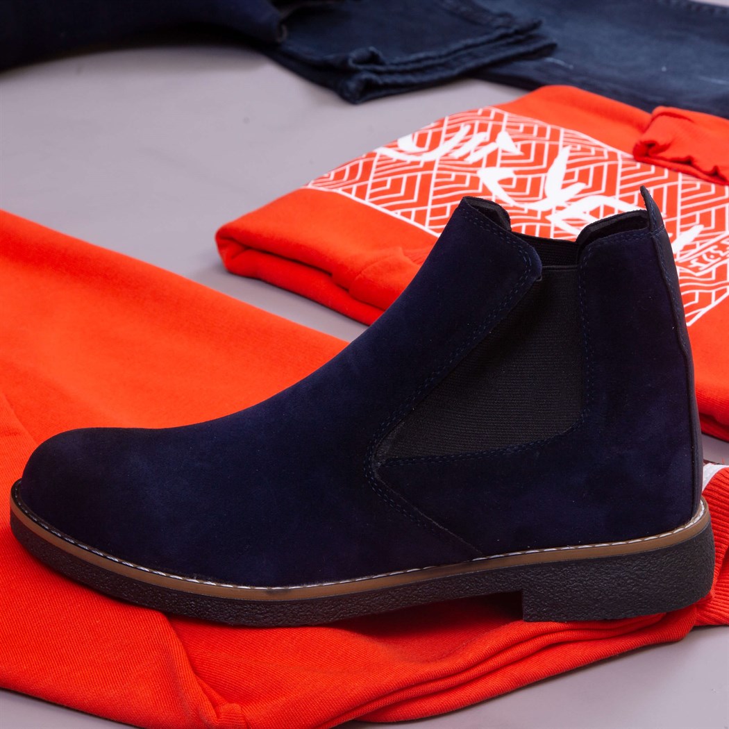 Kırmızı Sweat Pantolon Ayakkabı Kombin