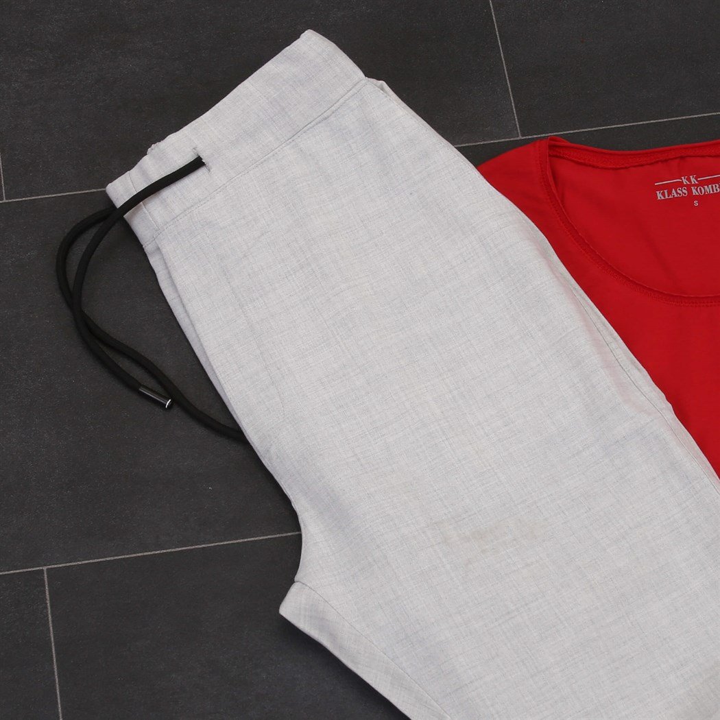 Kırmızı T-Shirt Jogger Pantolon Spor Ayakkabı Kombini 