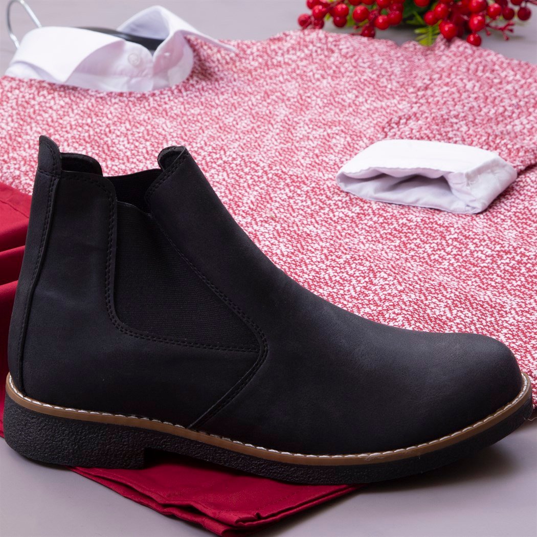 Kırmızı Triko Kazak Gömlek Pantolon Bot Kombin