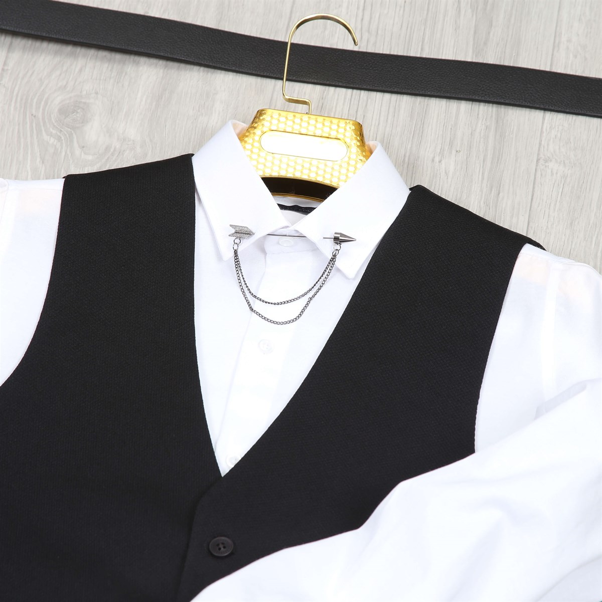 Klasik Gömlek Yelek Pantolon Kombini