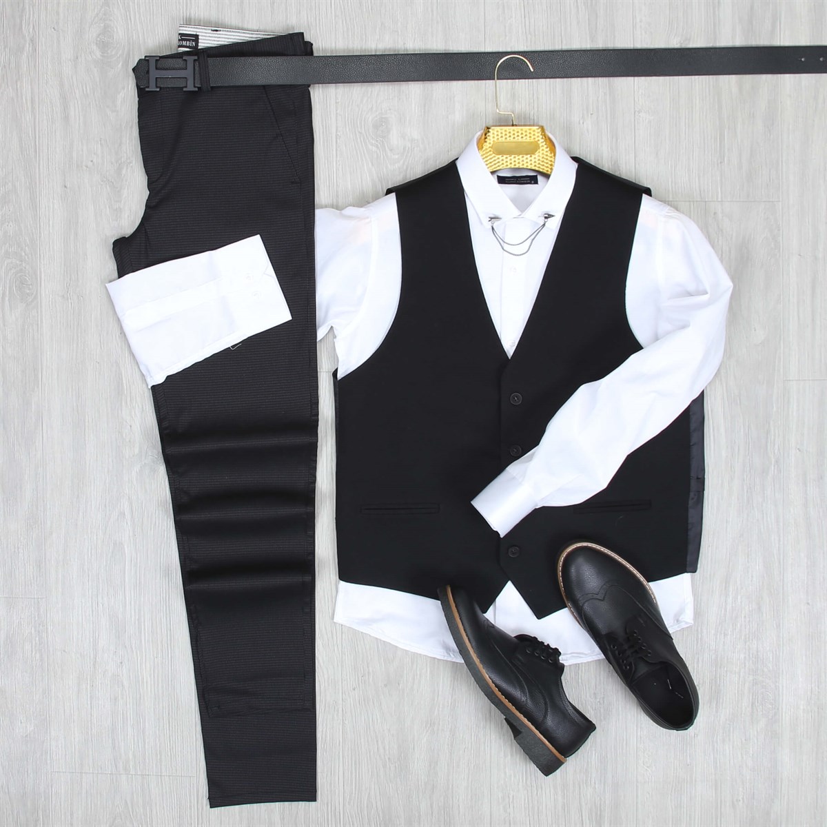 Klasik Gömlek Yelek Pantolon Kombini