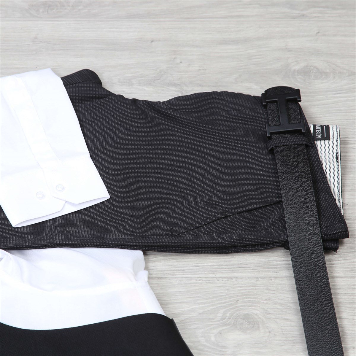 Klasik Gömlek Yelek Pantolon Kombini