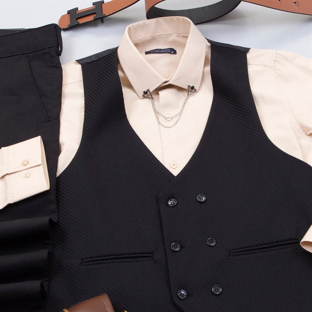 Klasik Siyah Yelek Gömlek Pantolon Ayakkabı Kombin