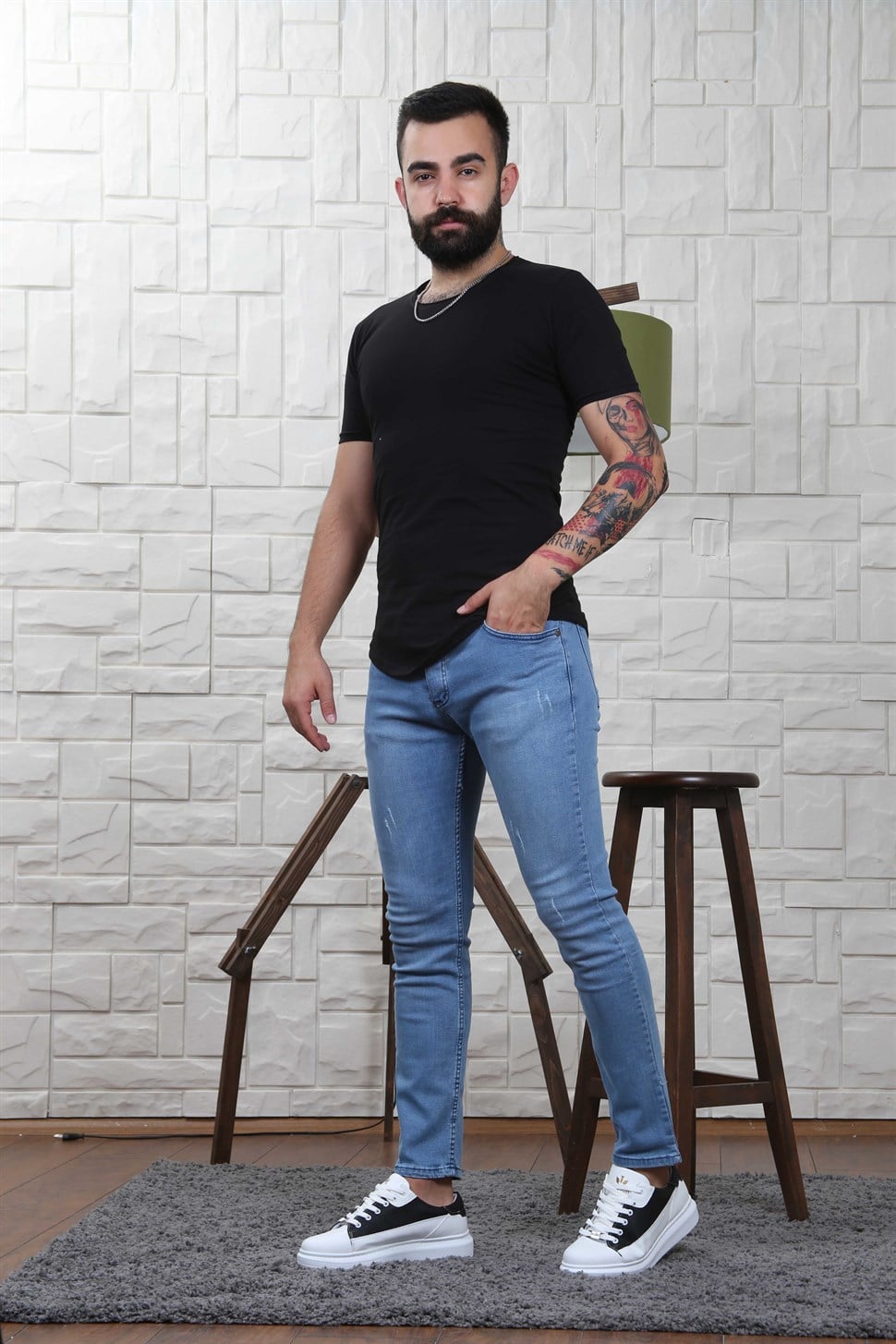 Kot Basic Tshirt Ayakkabı Kombini