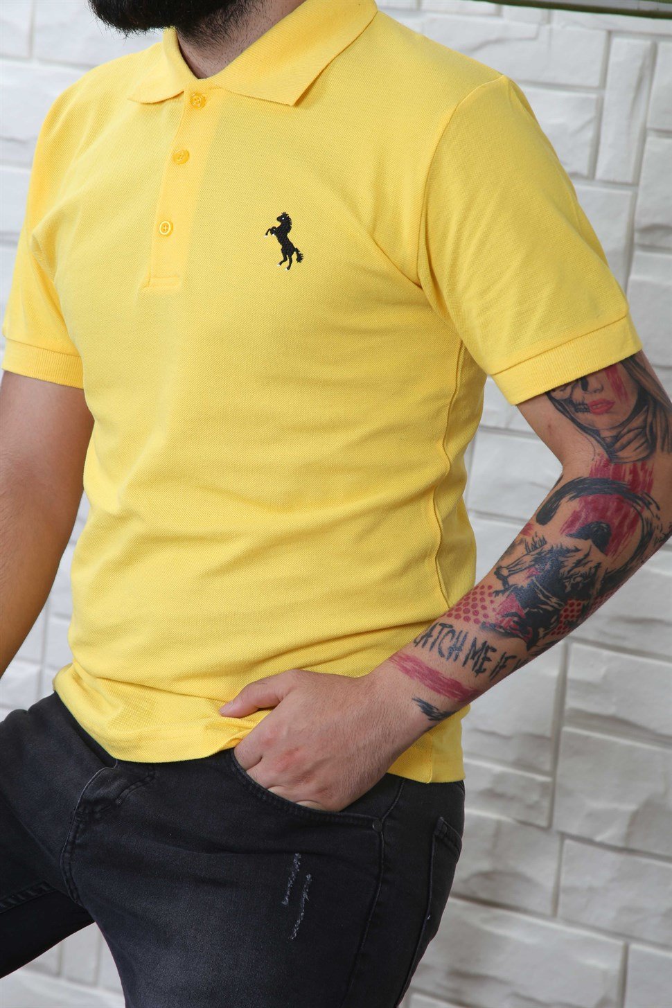 Kot Sarı Polo Tshirt Ayakkabı Kombini