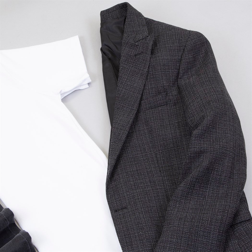 Koyu Füme Blazer Ceket Tişört Pantolon Ayakkabı Kombin