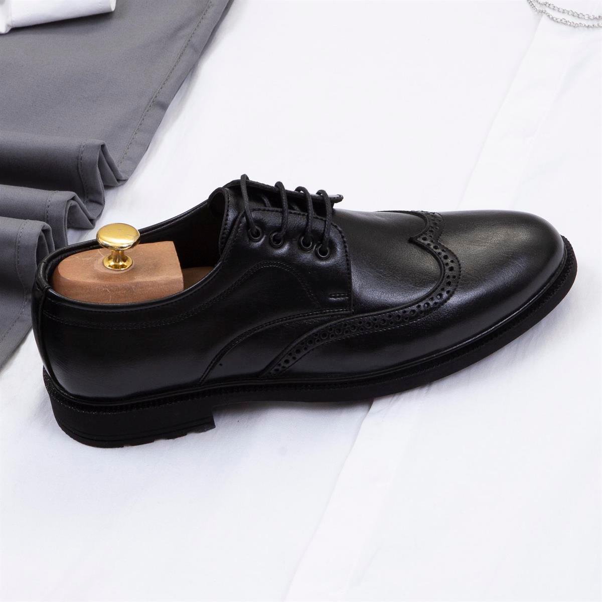 Koyu Gri Pantolon Beyaz Gömlek Ayakkabı Kombin