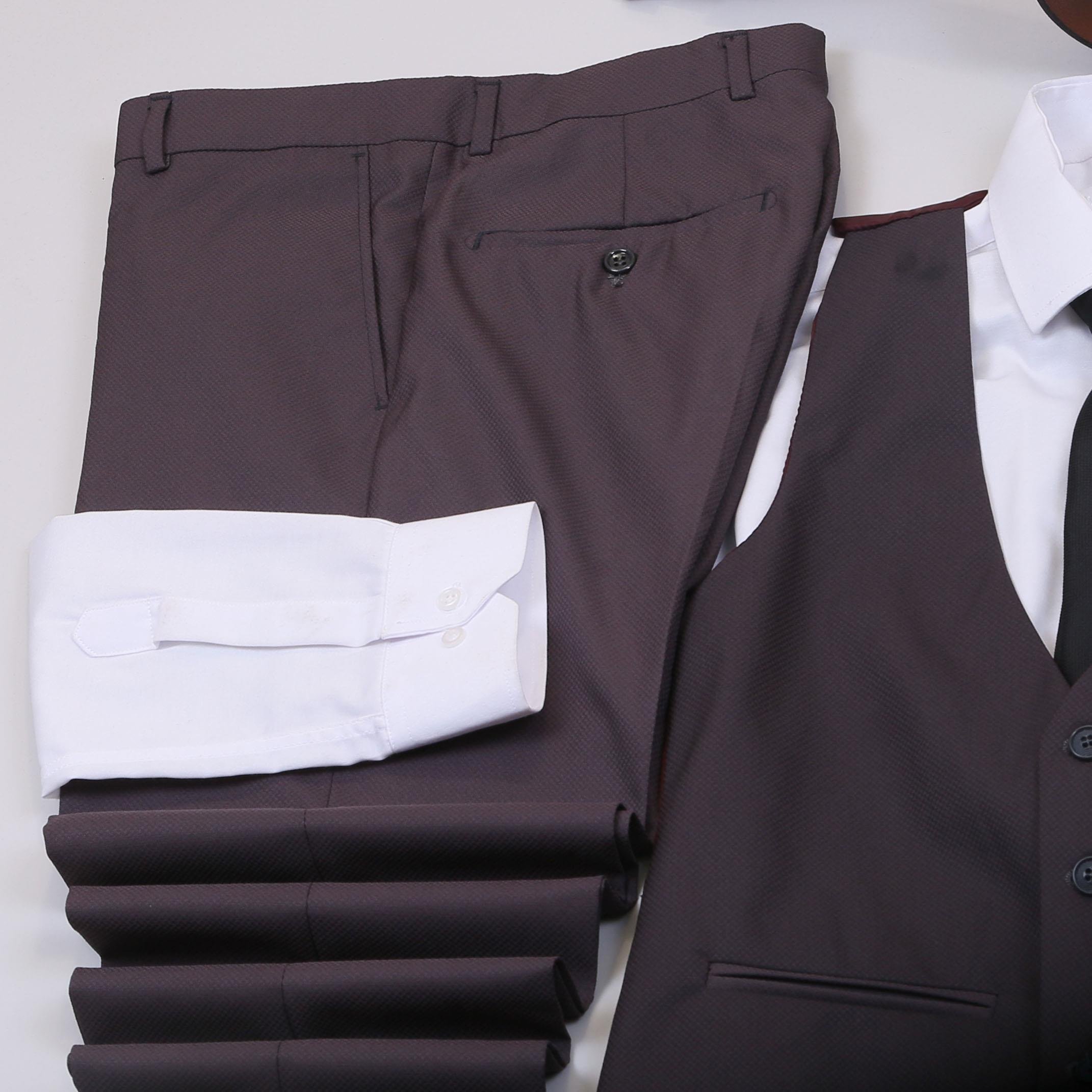 Koyu Gri Takım Elbise Kombini