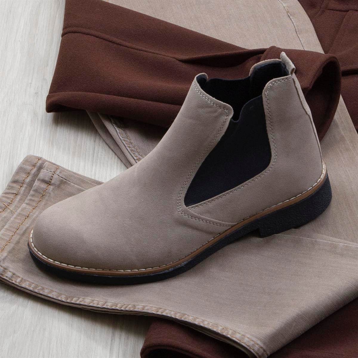 Koyu Kahve Kaşe Ceket Boğazlı Body Pantolon Bot Kombin