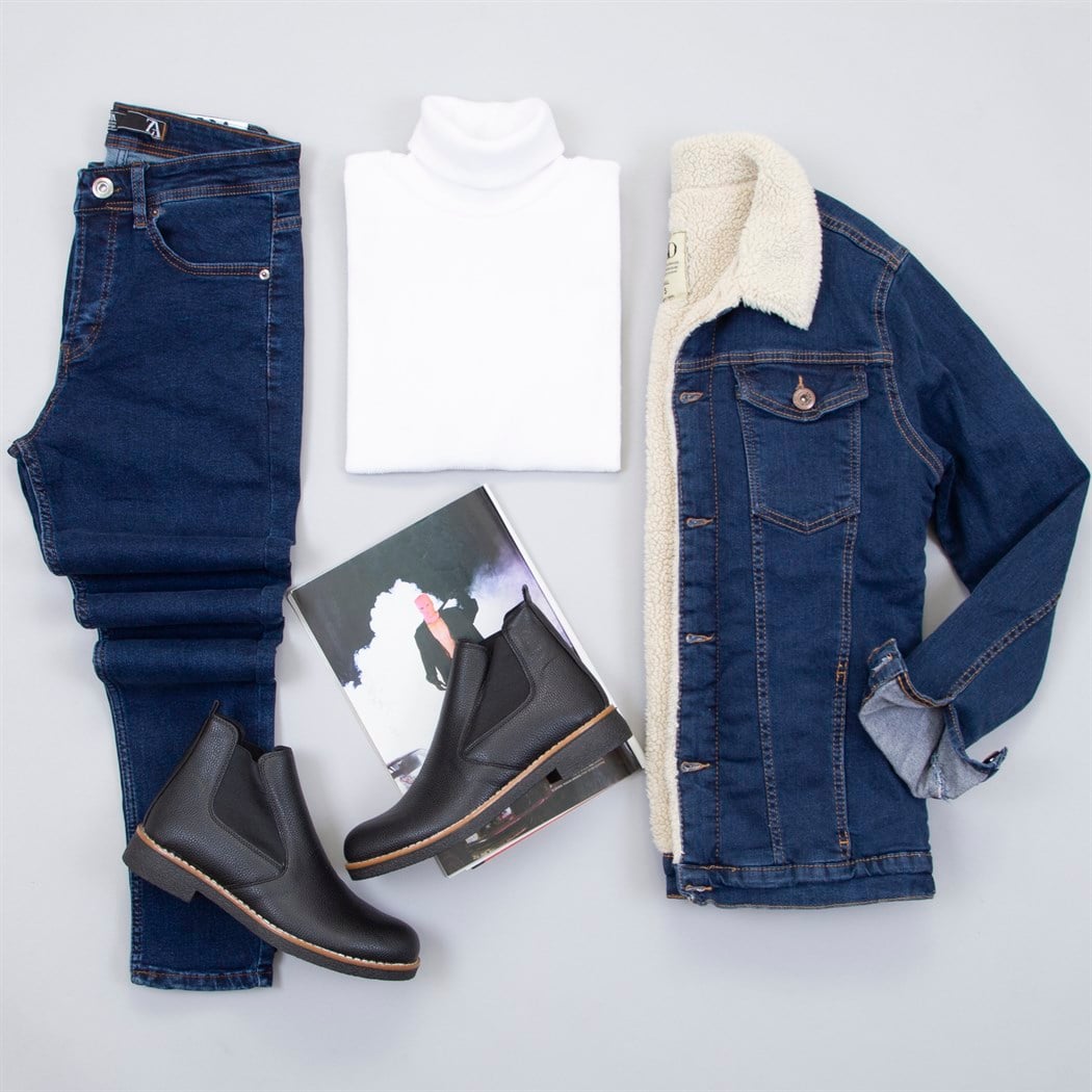 Koyu Mavi Kürklü Kot Ceket Boğazlı Kazak Pantolon Bot Kombin