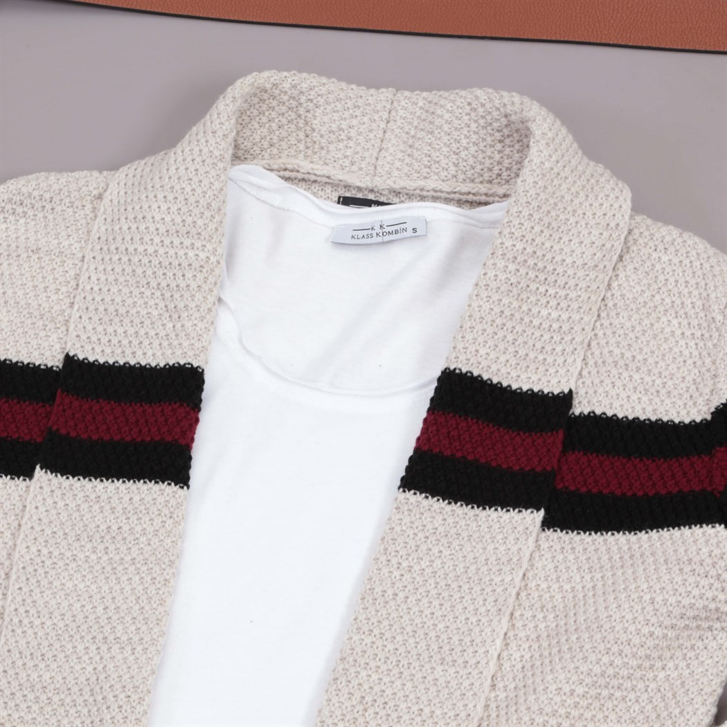 Krem Hırka Pantolon Ayakkabı Kombini