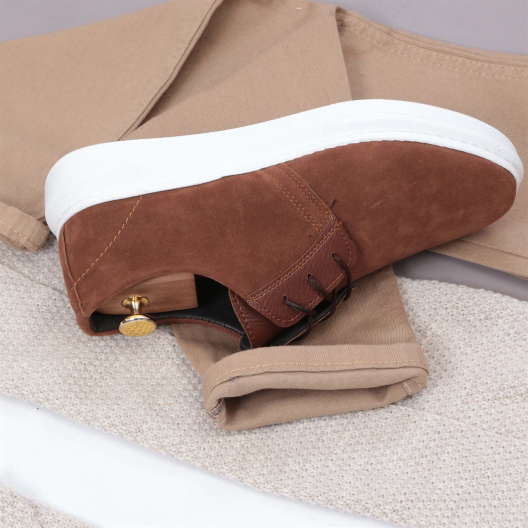 Krem Hırka Pantolon Ayakkabı Kombini