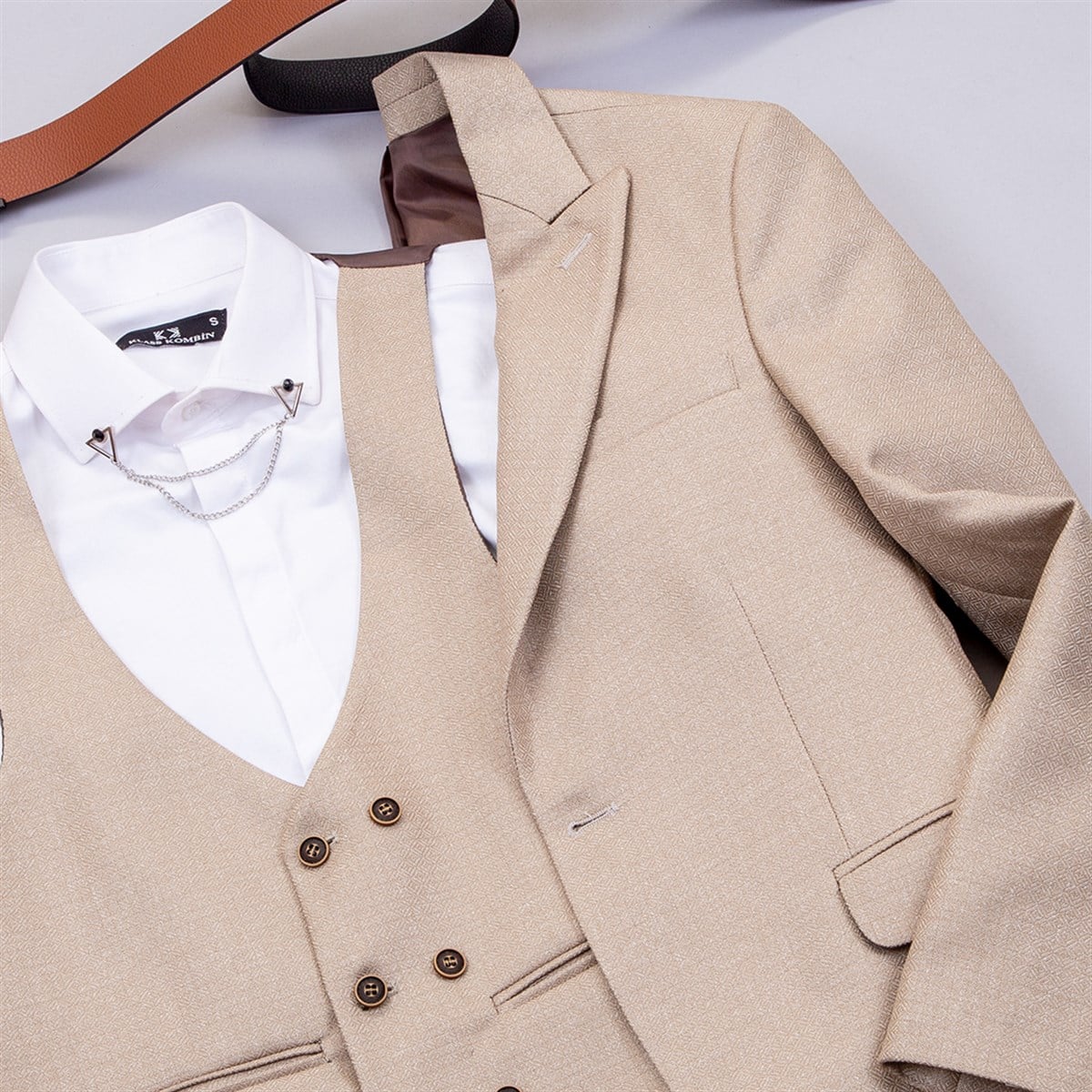 Krem Takım Elbise Kombini