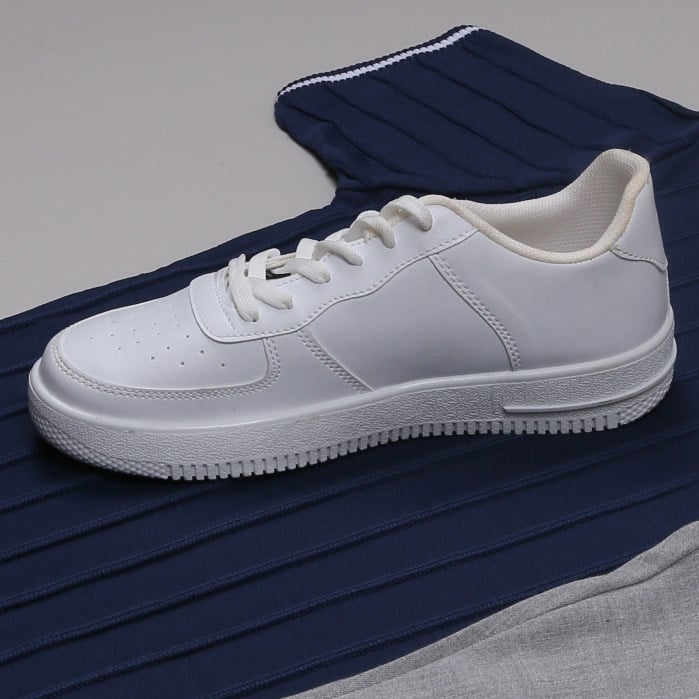 lacivert bisiklet yaka Triko Polo Yaka Tişört gri kumaş  pantolon  ayakkabı Kombin