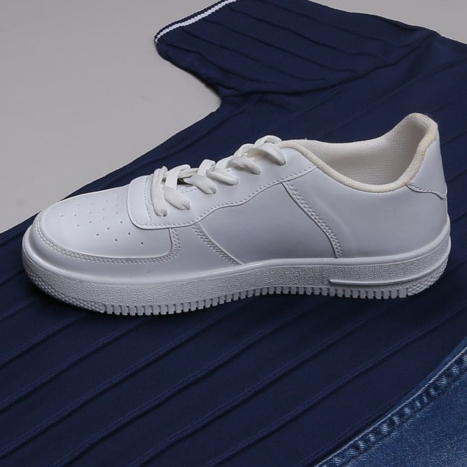 lacivert bisiklet yaka Triko Polo Yaka Tişört lacivert kot pantolon  ayakkabı Kombin