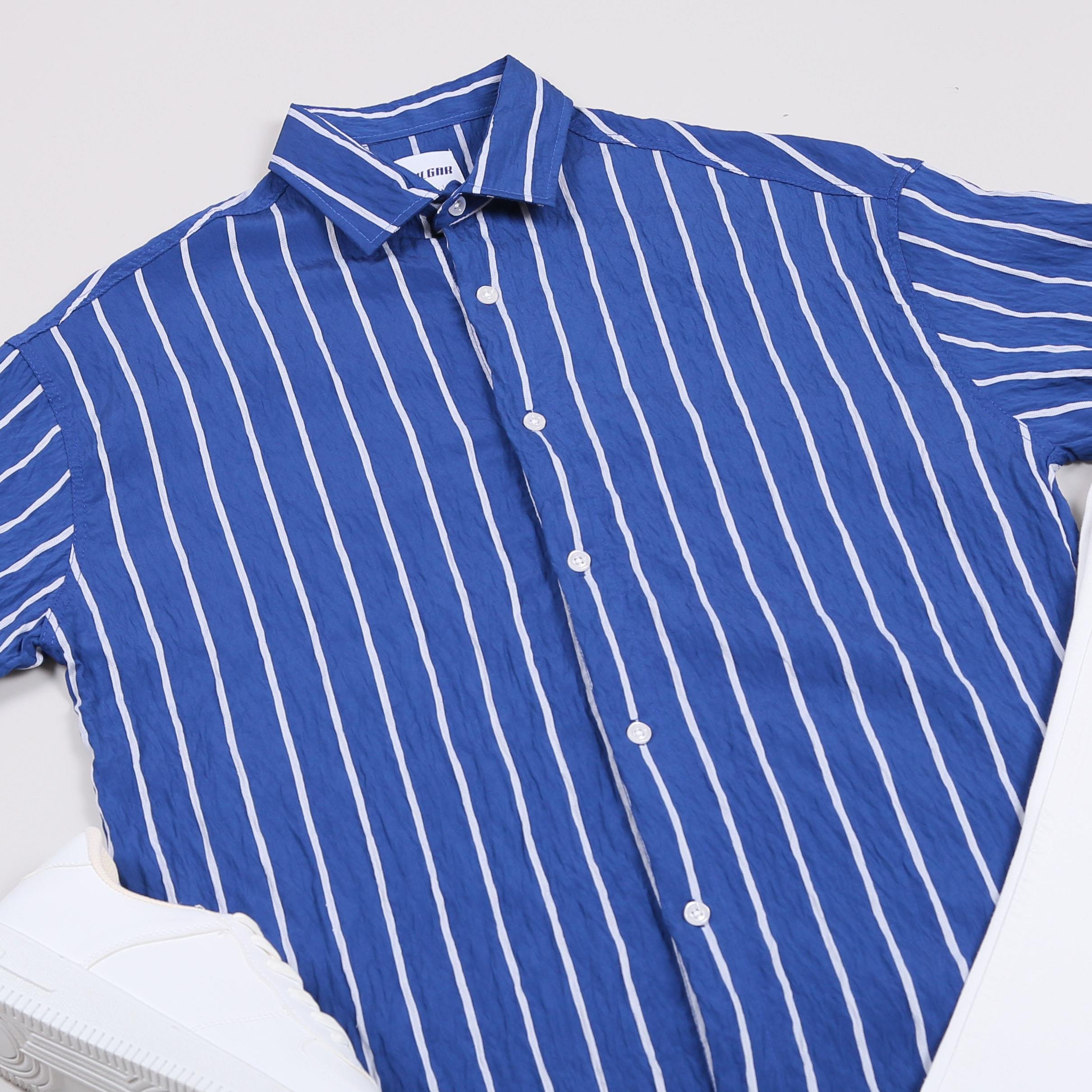 Lacivert Çizgili Kısa Kollu Gömlek Kot Pantolon Ayakkabı Kombin