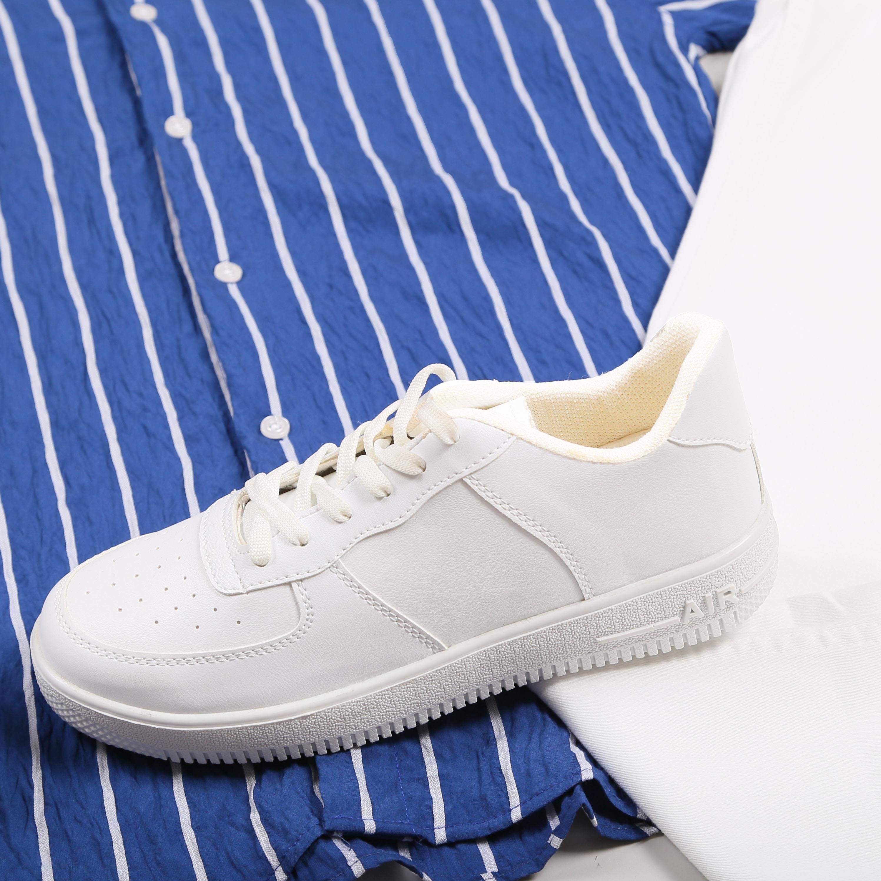 Lacivert Çizgili Kısa Kollu Gömlek Kot Pantolon Ayakkabı Kombin