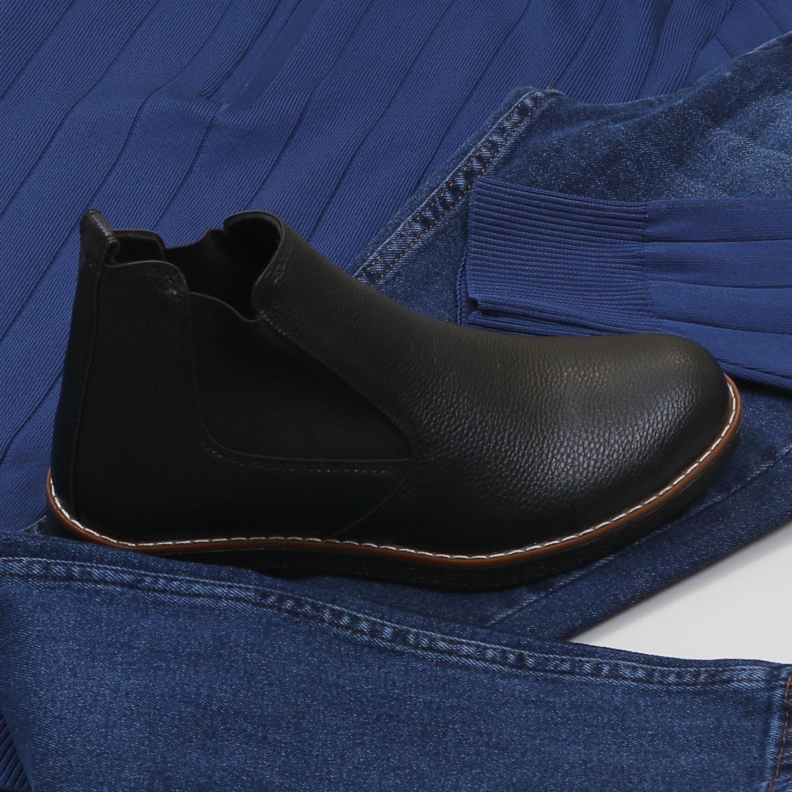 Lacivert Çizgili Triko Polo Yaka Pantolon Bot Kombin