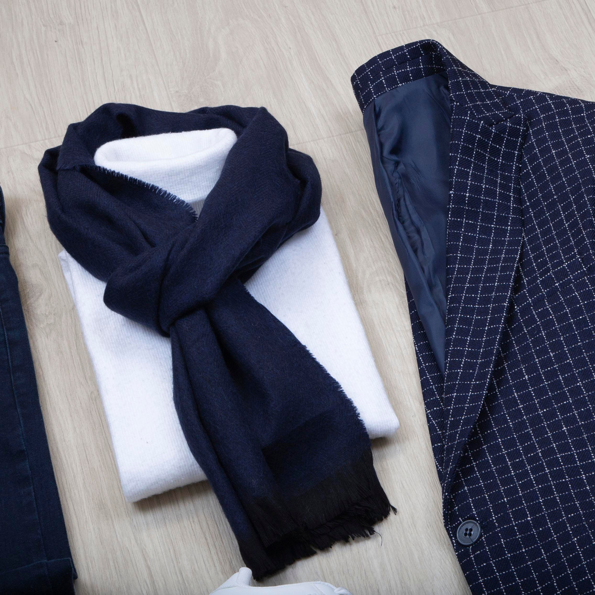 Lacivert Ekose Blazer Ceket Boğazlı Body Pantolon Bot Kombin