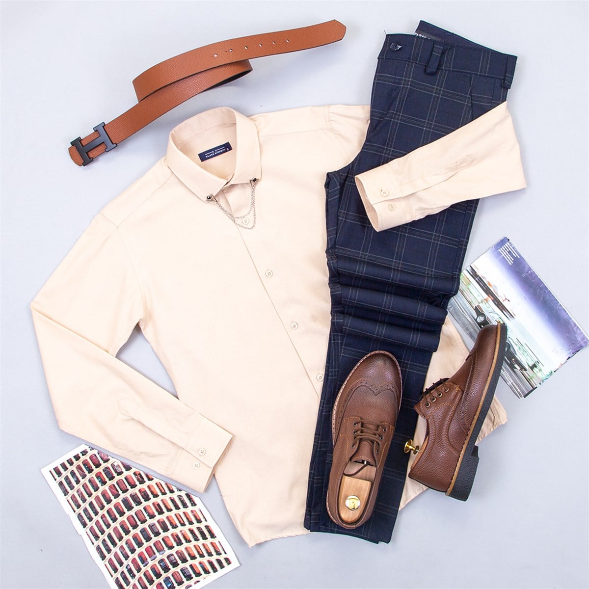 Lacivert Ekoseli Pantolon Bej Gömlek Ayakkabı Kombin