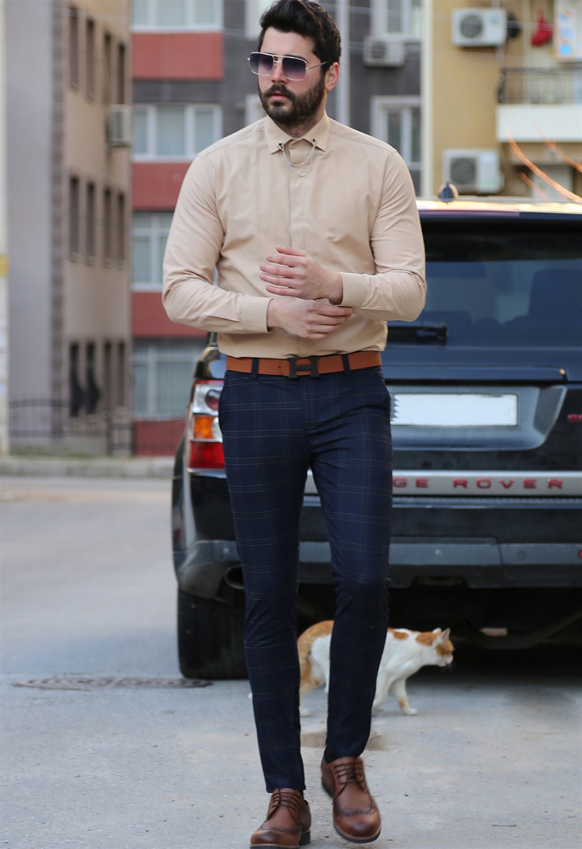 Lacivert Ekoseli Pantolon Bej Gömlek Ayakkabı Kombin