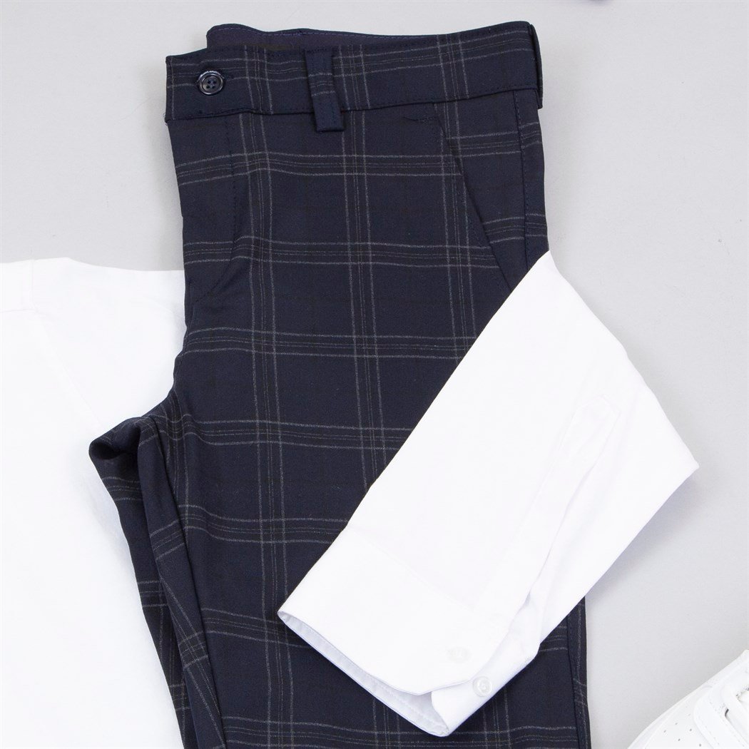 Lacivert Ekoseli Pantolon Gömlek Ayakkabı Kombin