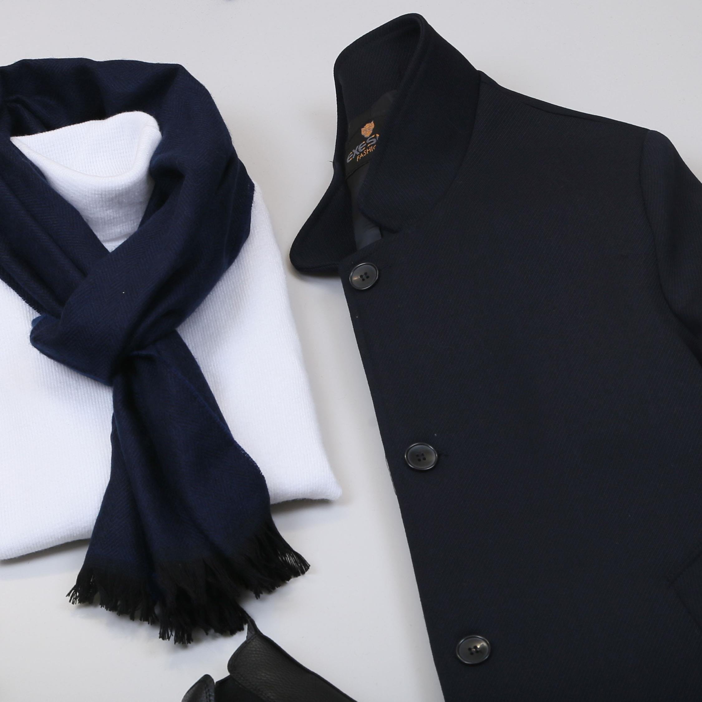 Lacivert Kaban Boğazlı Body Pantolon Bot Kombin