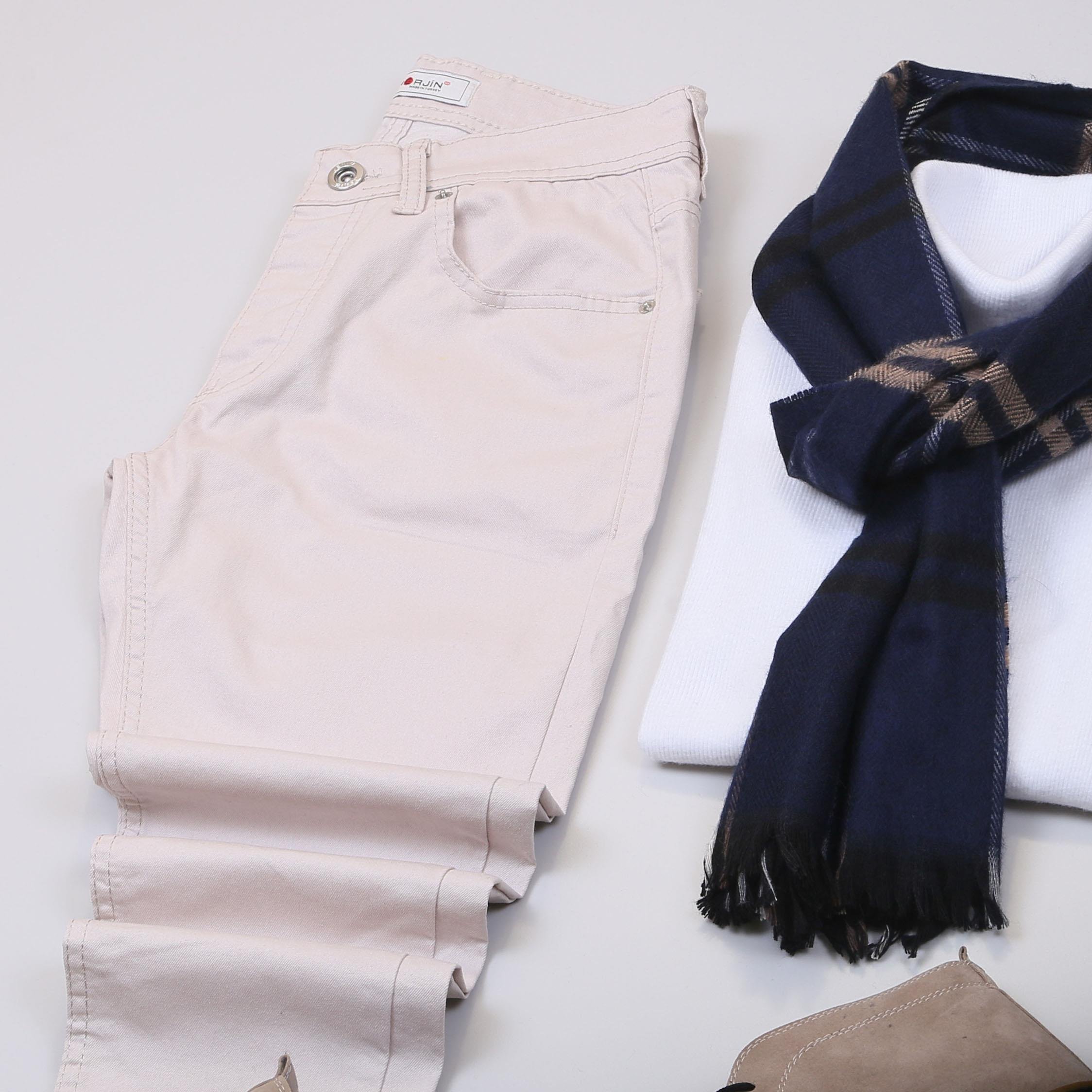 Lacivert Kaban Boğazlı Body Pantolon Bot Kombin