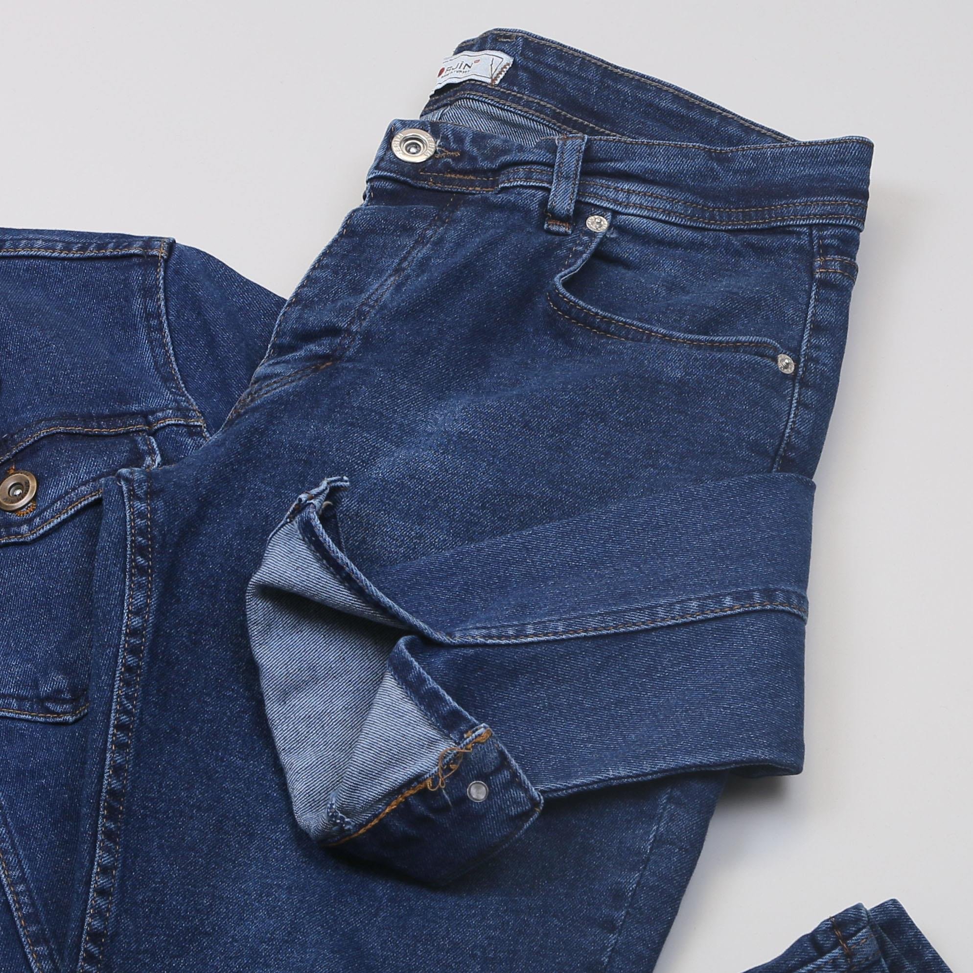 Lacivert Kot Ceket Tişört Pantolon Ayakkabı Kombin