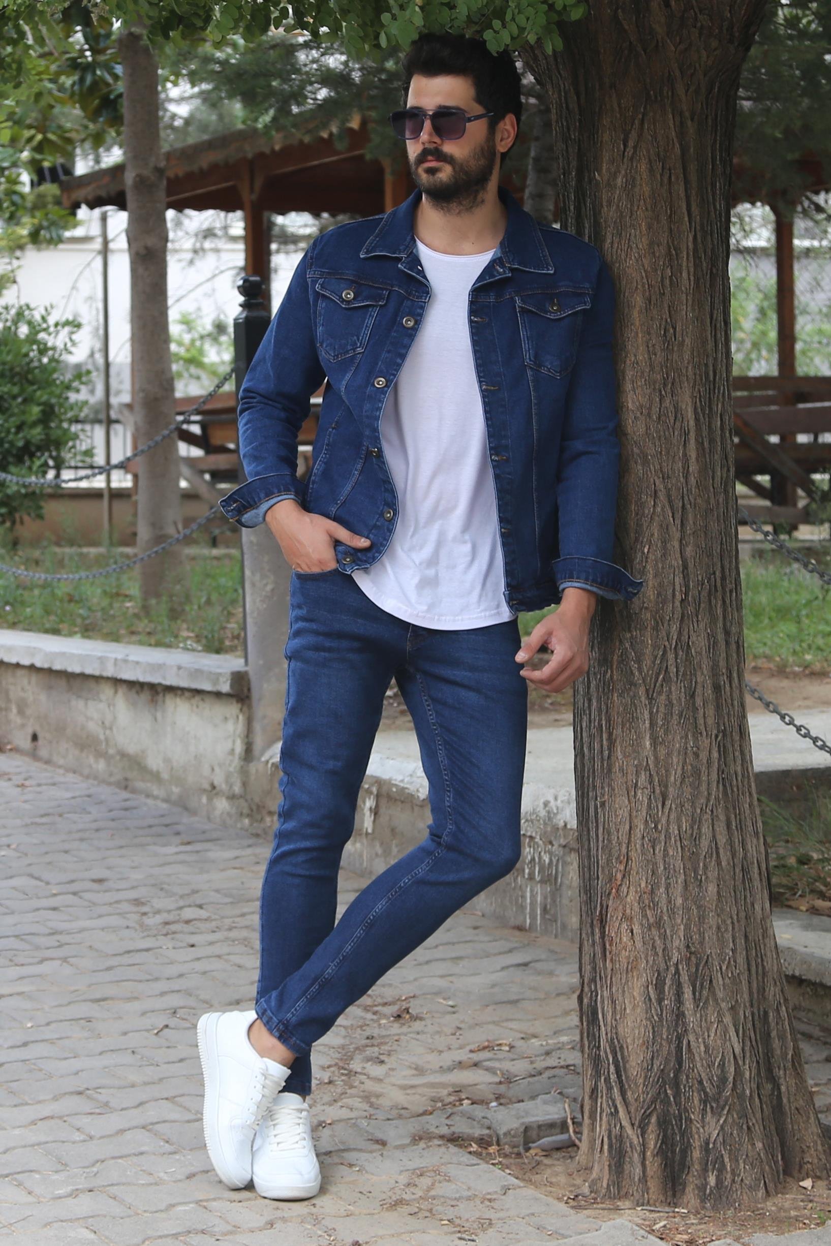 Lacivert Kot Ceket Tişört Pantolon Ayakkabı Kombin