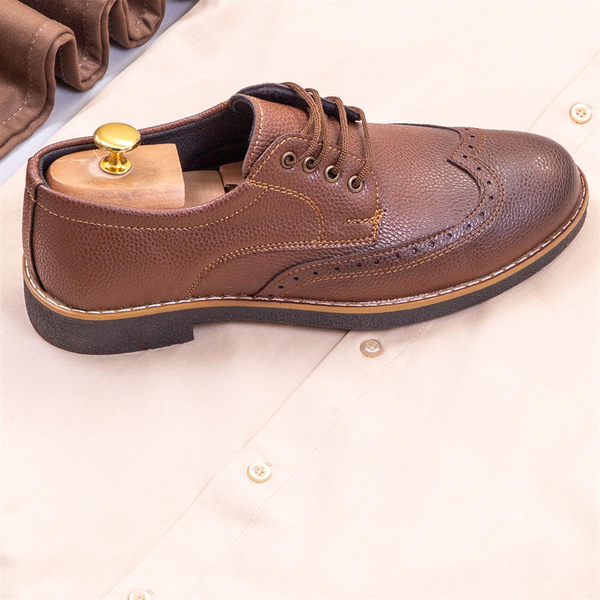 Lacivert Pantolon Bej Gömlek Ayakkabı Kombin