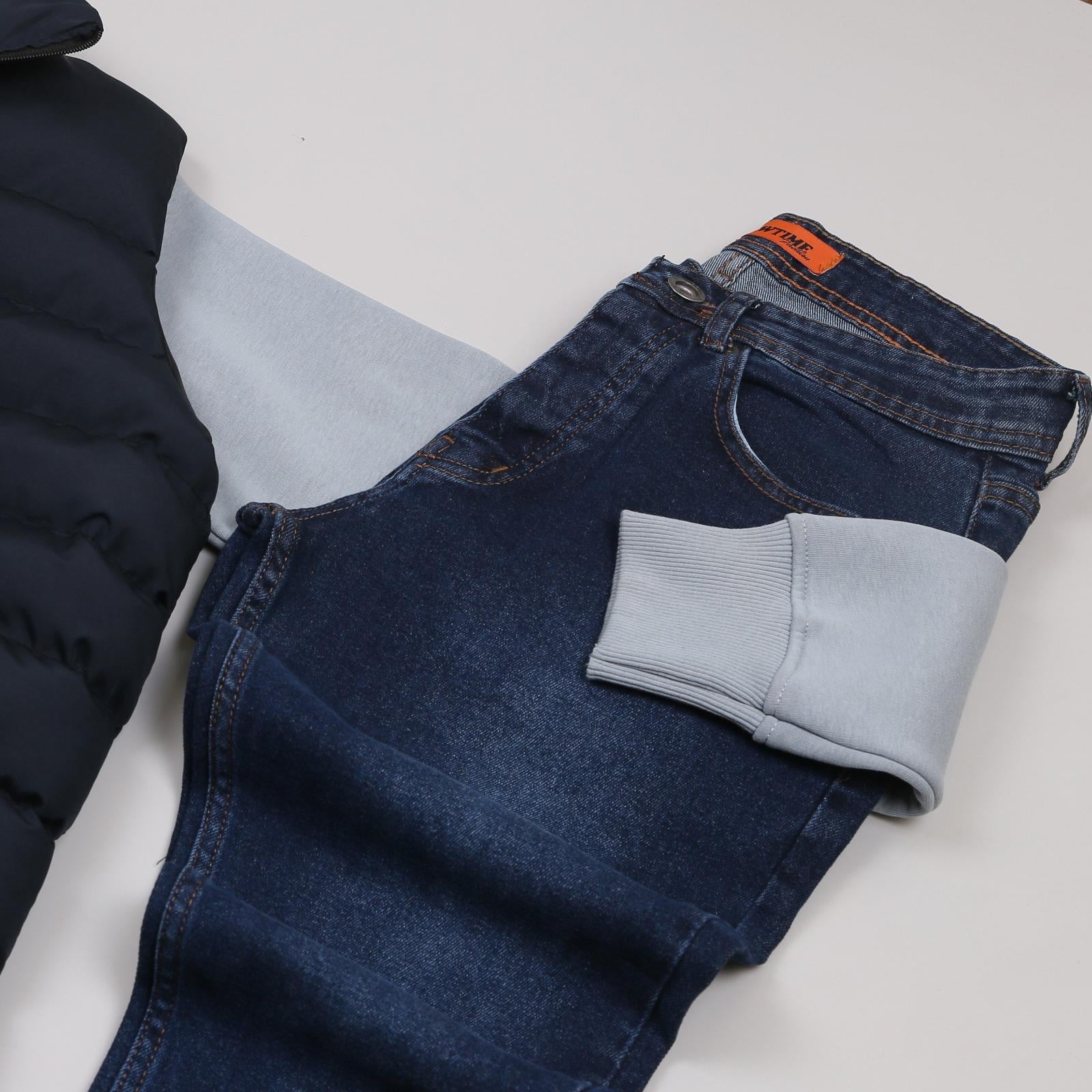 Lacivert Şişme Yelek mavi Sweatshirt kot pantolon Ayakkabı Kombin