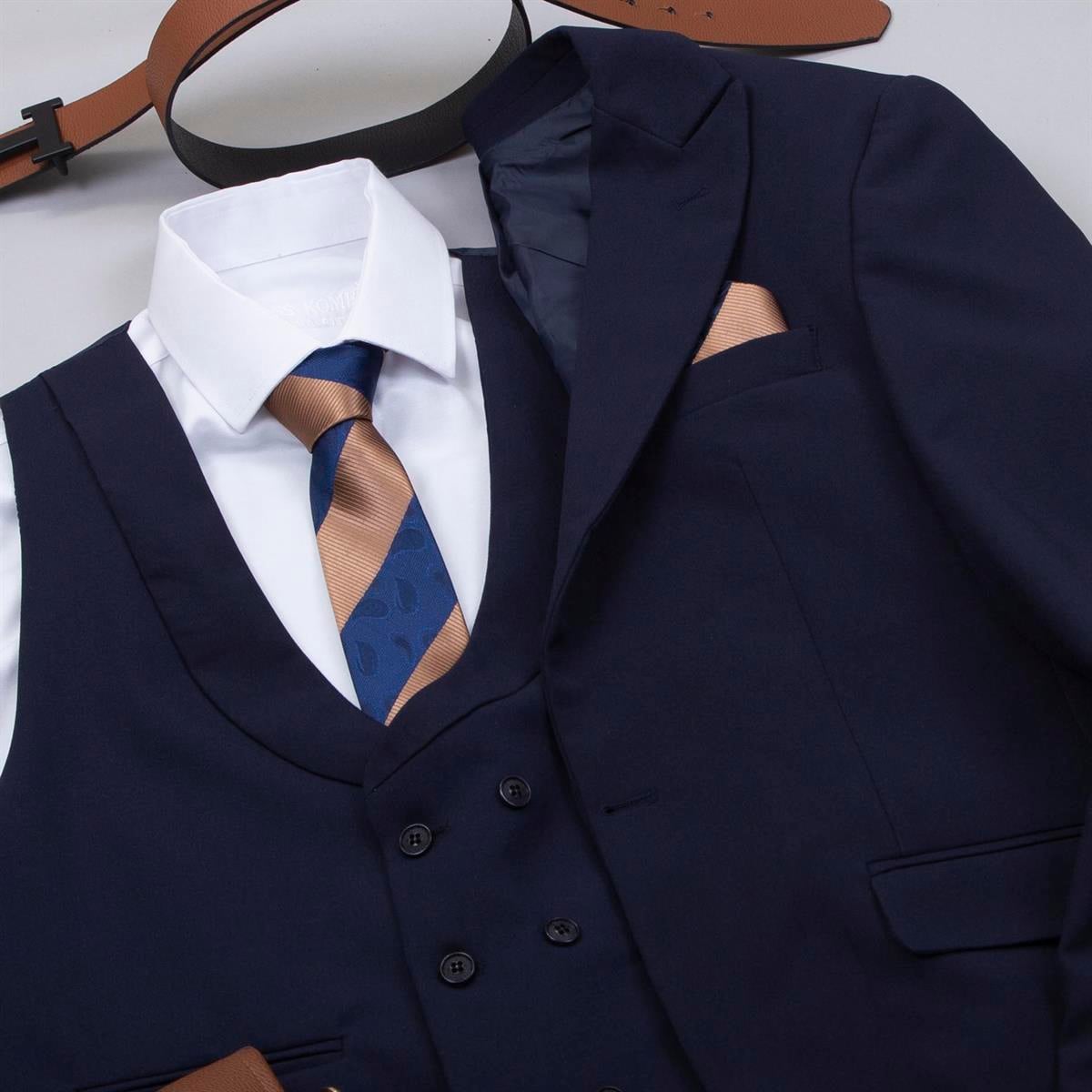 Lacivert Takım Elbise Kombini