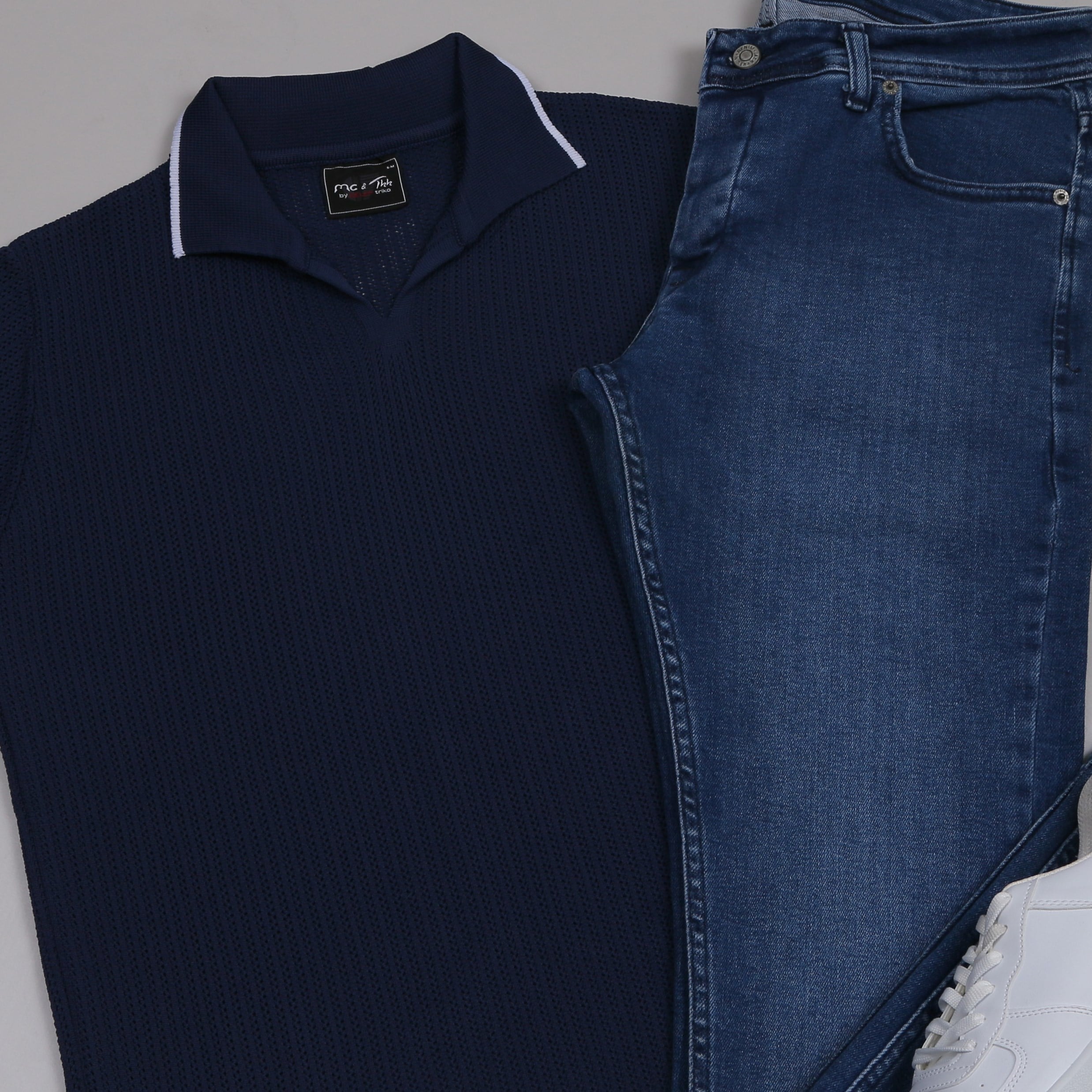 Lacivert Triko Polo Yaka Tişört lacivert kot pantolon  ayakkabı Kombin