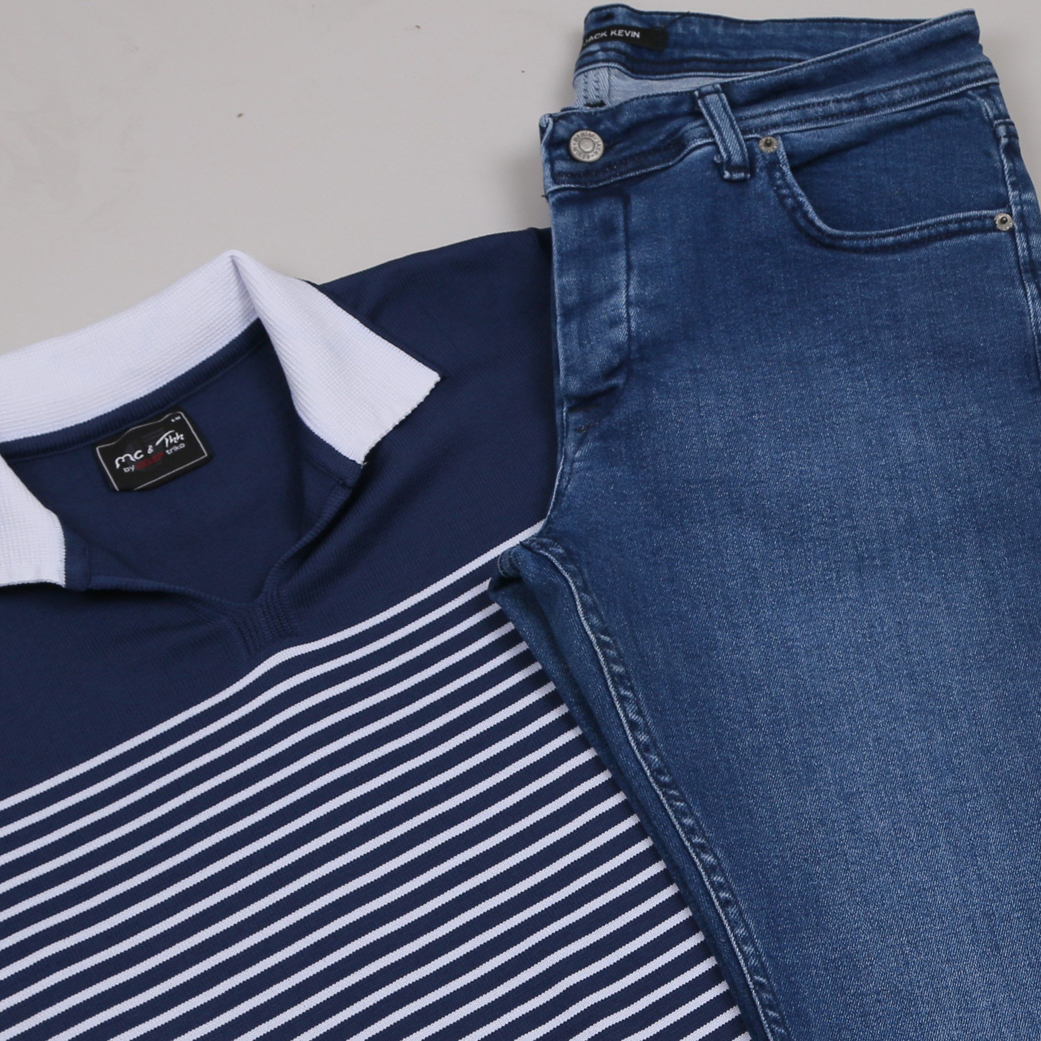 Lacivert Triko Polo Yaka Tişört lacivert Kumaş Pantolon Ayakkabı Kombin