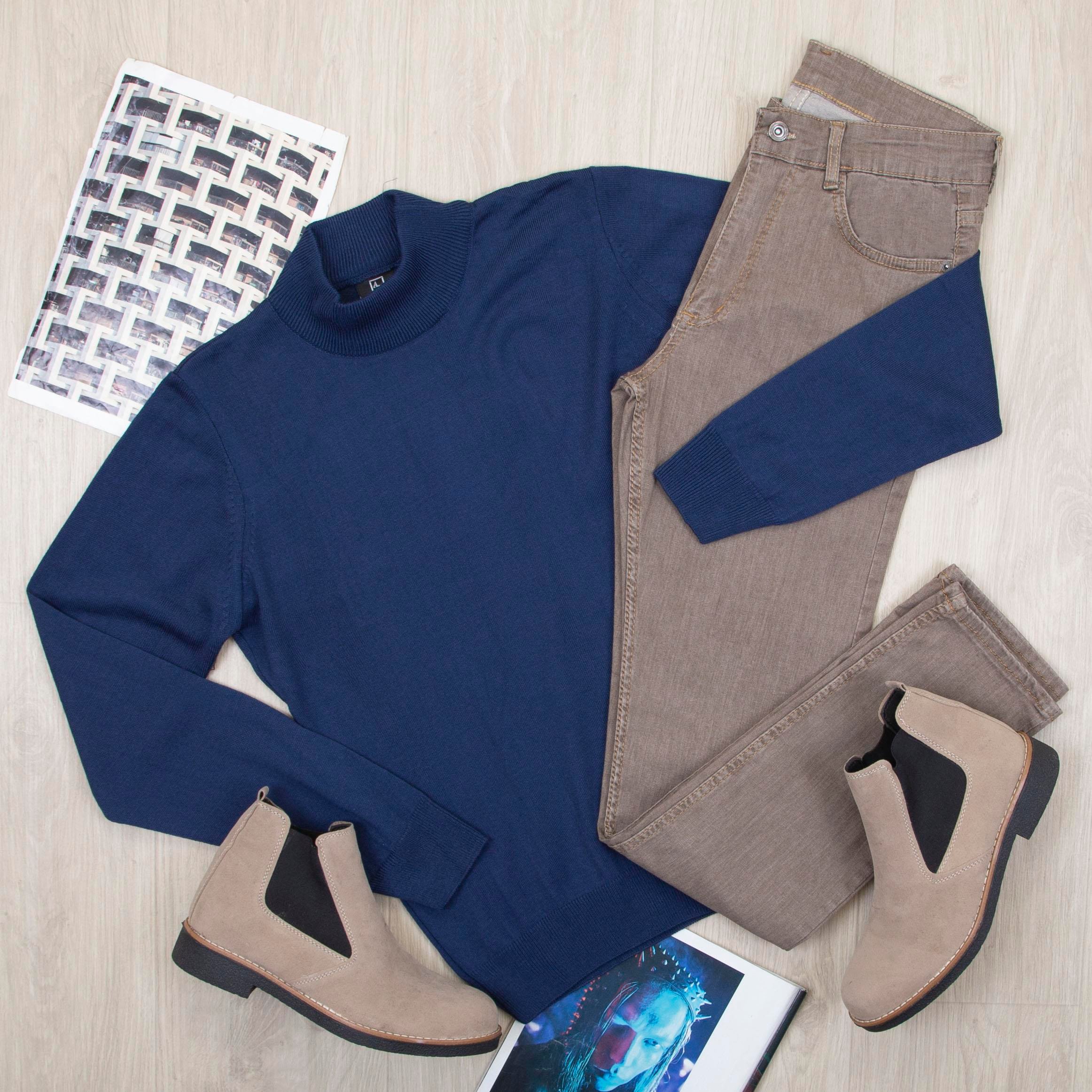 Lacivert Yarım Balıkçı Triko Kazak Pantolon Bot Kombin