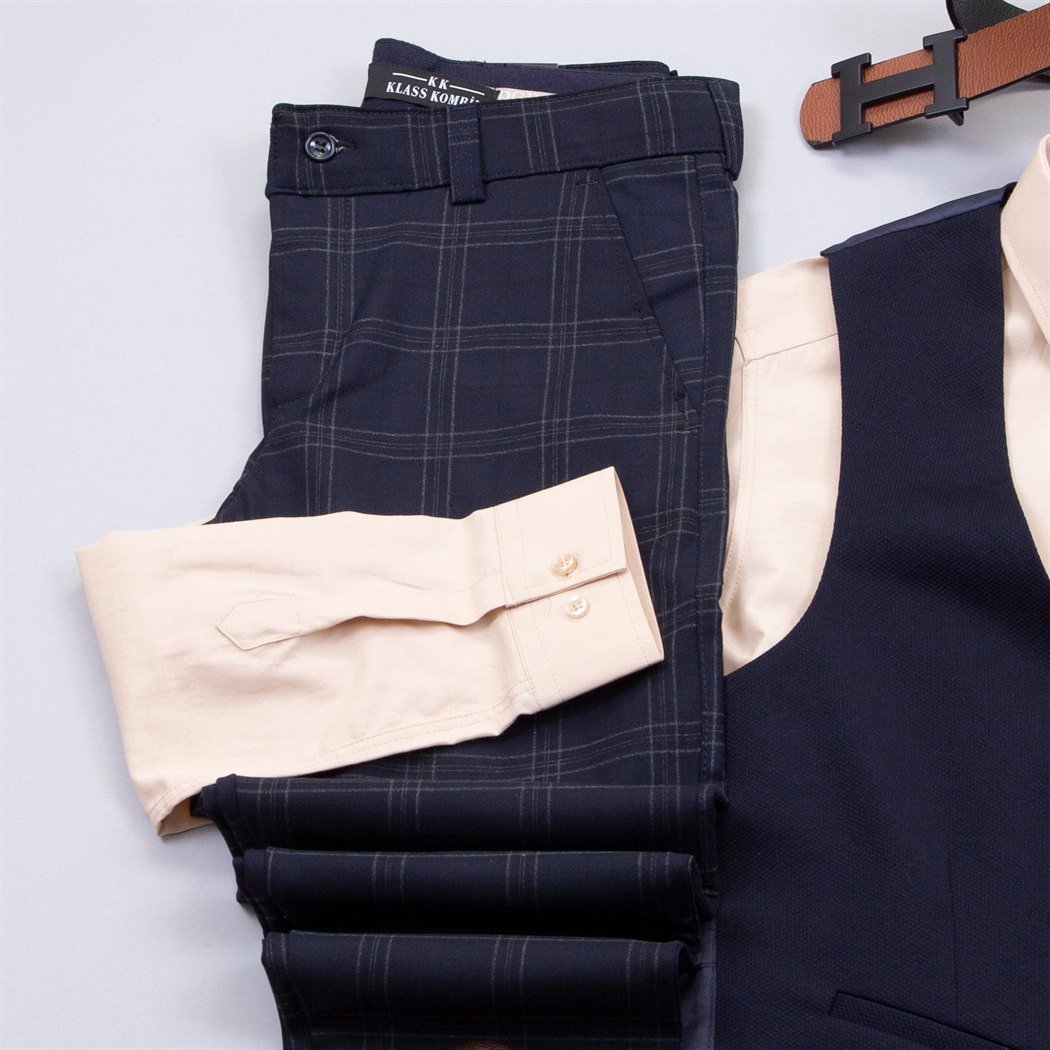 Lacivert Zincirli Yelek Gömlek Pantolon Ayakkabı Kombin