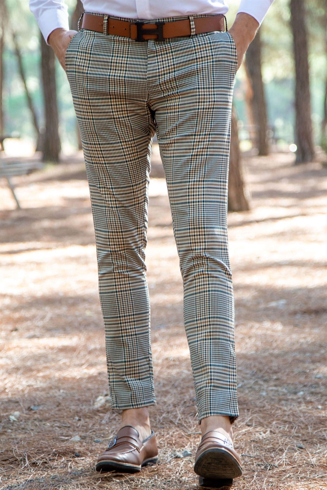 Likralı bej üzerine kahverengi yeşil küçük ekoseli kumaş pantolon