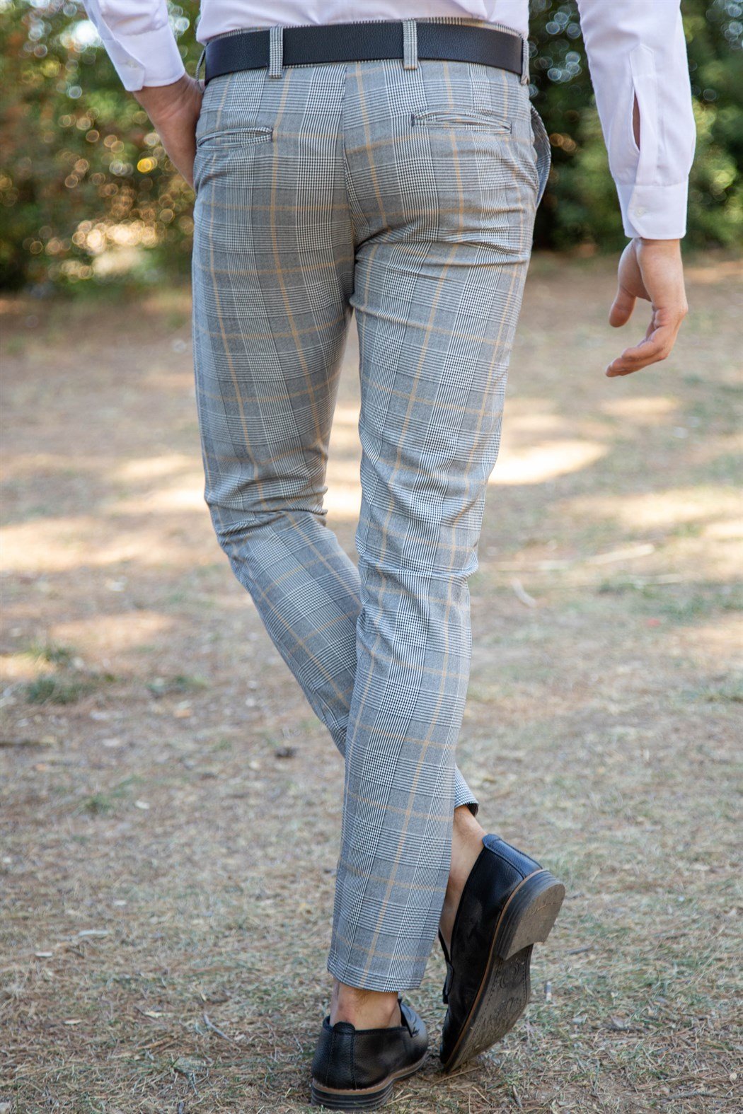 Likralı yan cep detaylı beyaz ekoseli gri pantolon